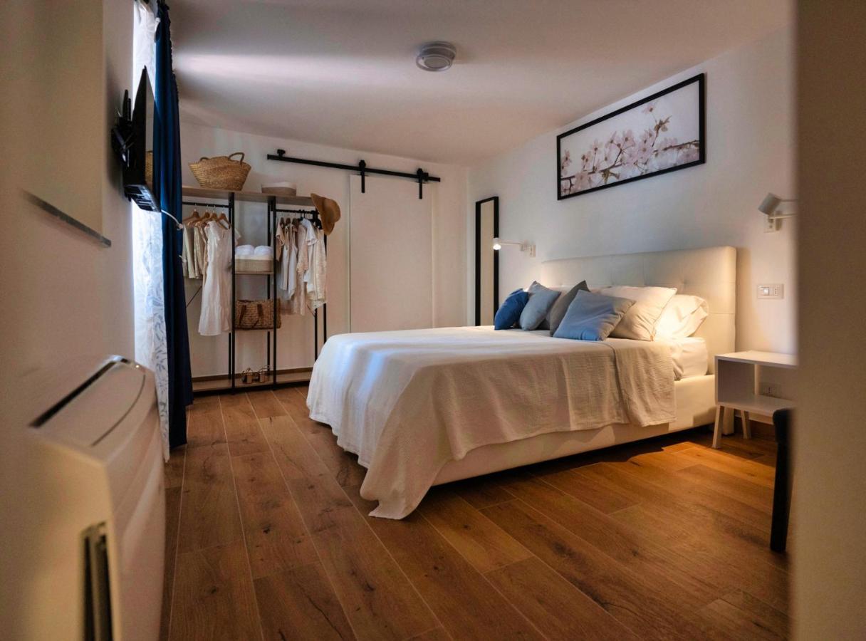 Diomira Apartment Таорміна Екстер'єр фото