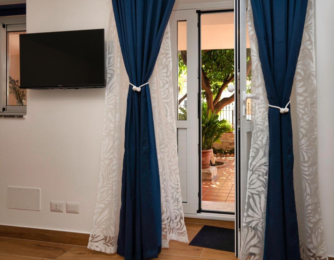 Diomira Apartment Таорміна Екстер'єр фото